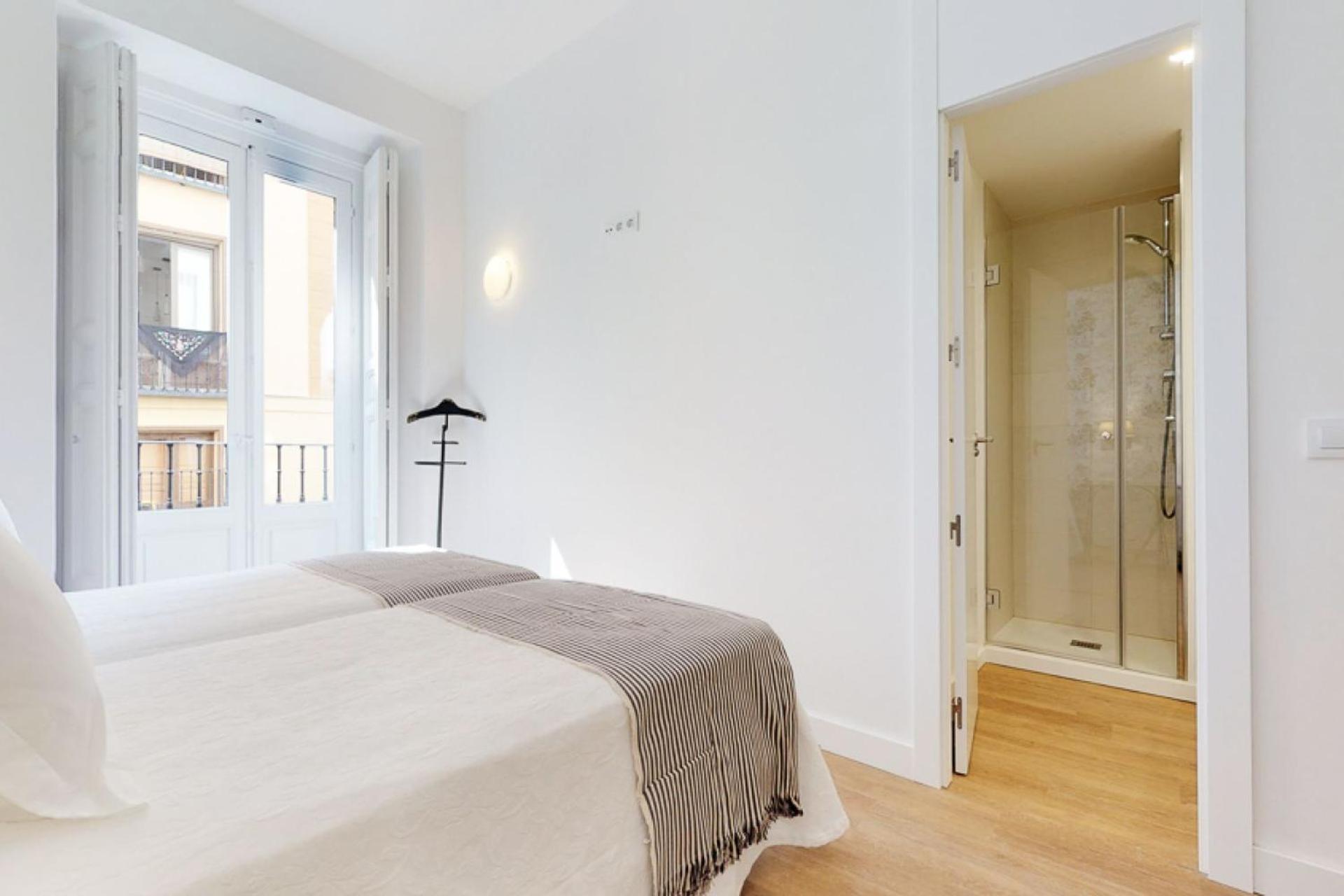 Opera II Lägenhet Madrid Exteriör bild